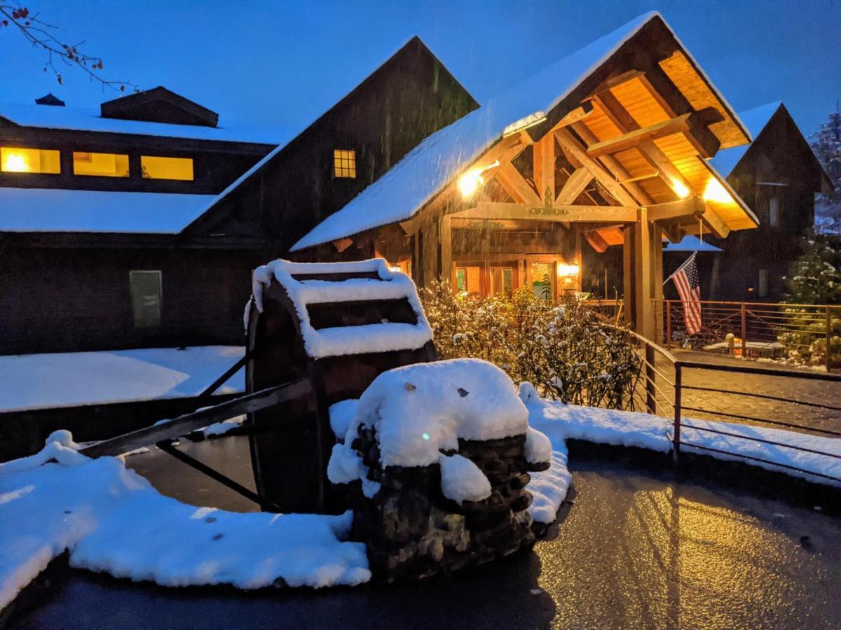 Lodge At Sandpoint Bagian luar foto